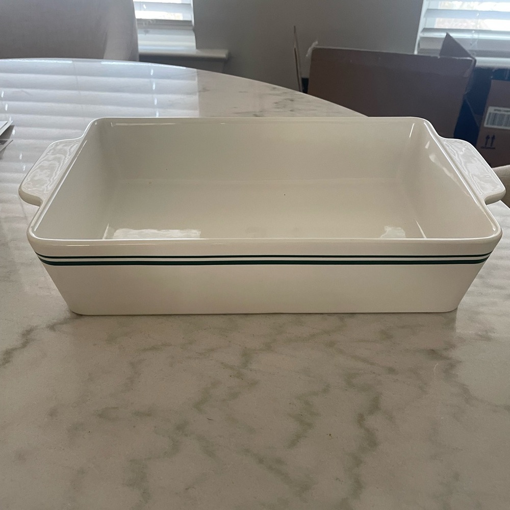 Sur la Table - Ceramic 13inch Dish, Dark Green Trim